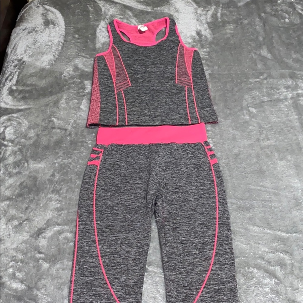 Work out set, one size fits all, Gray and pink